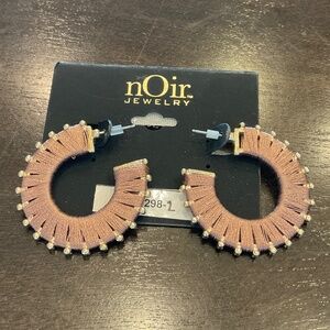 #0139 NWT NOIR JEWELRY EARRING GOLD AND TAUPE HOOPS